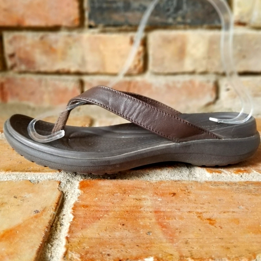 Crocs Women's Capri V Strappy Flip Flop Casual San